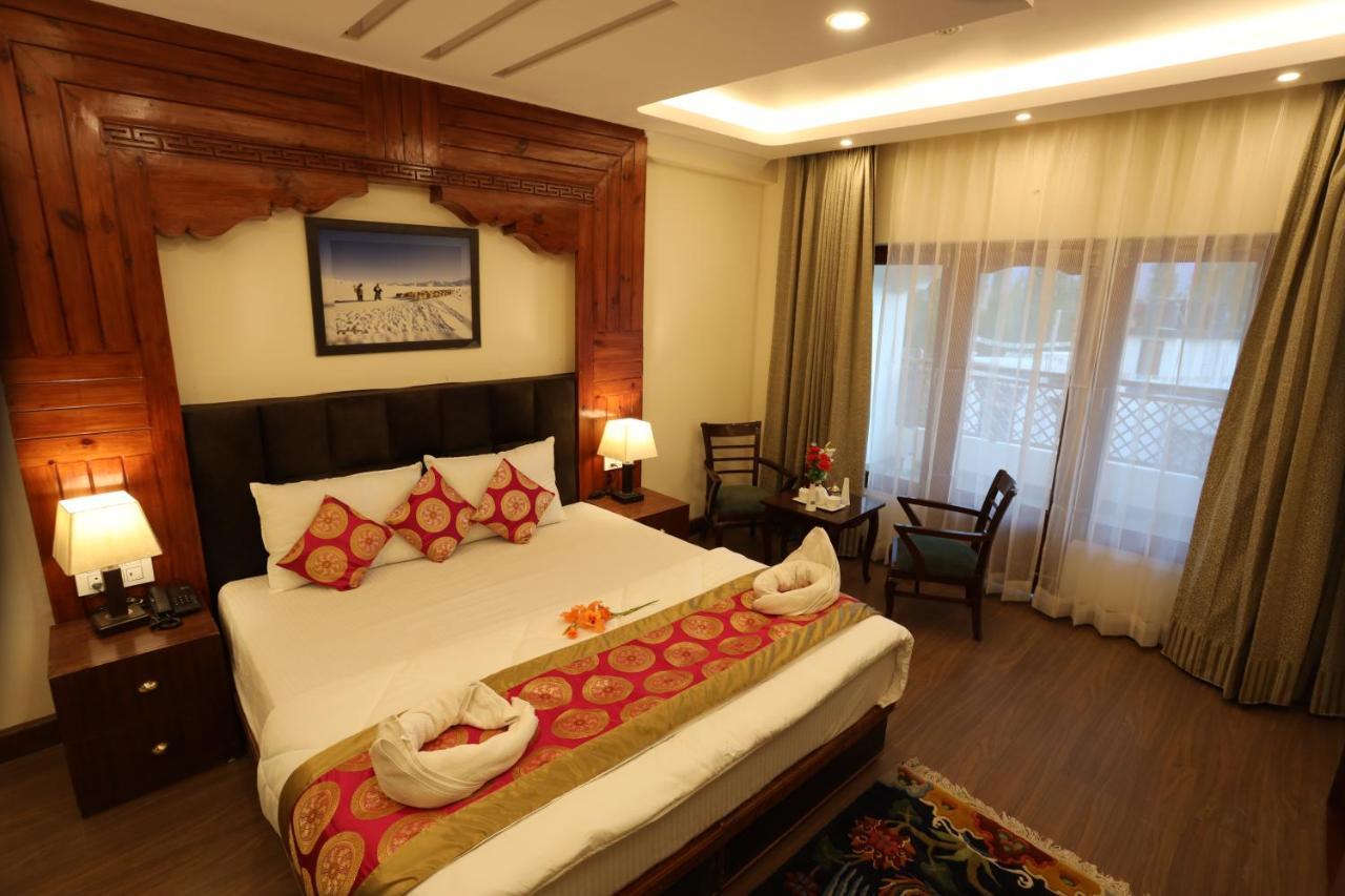 Hotel The Grand Khasdan Лех Екстер'єр фото