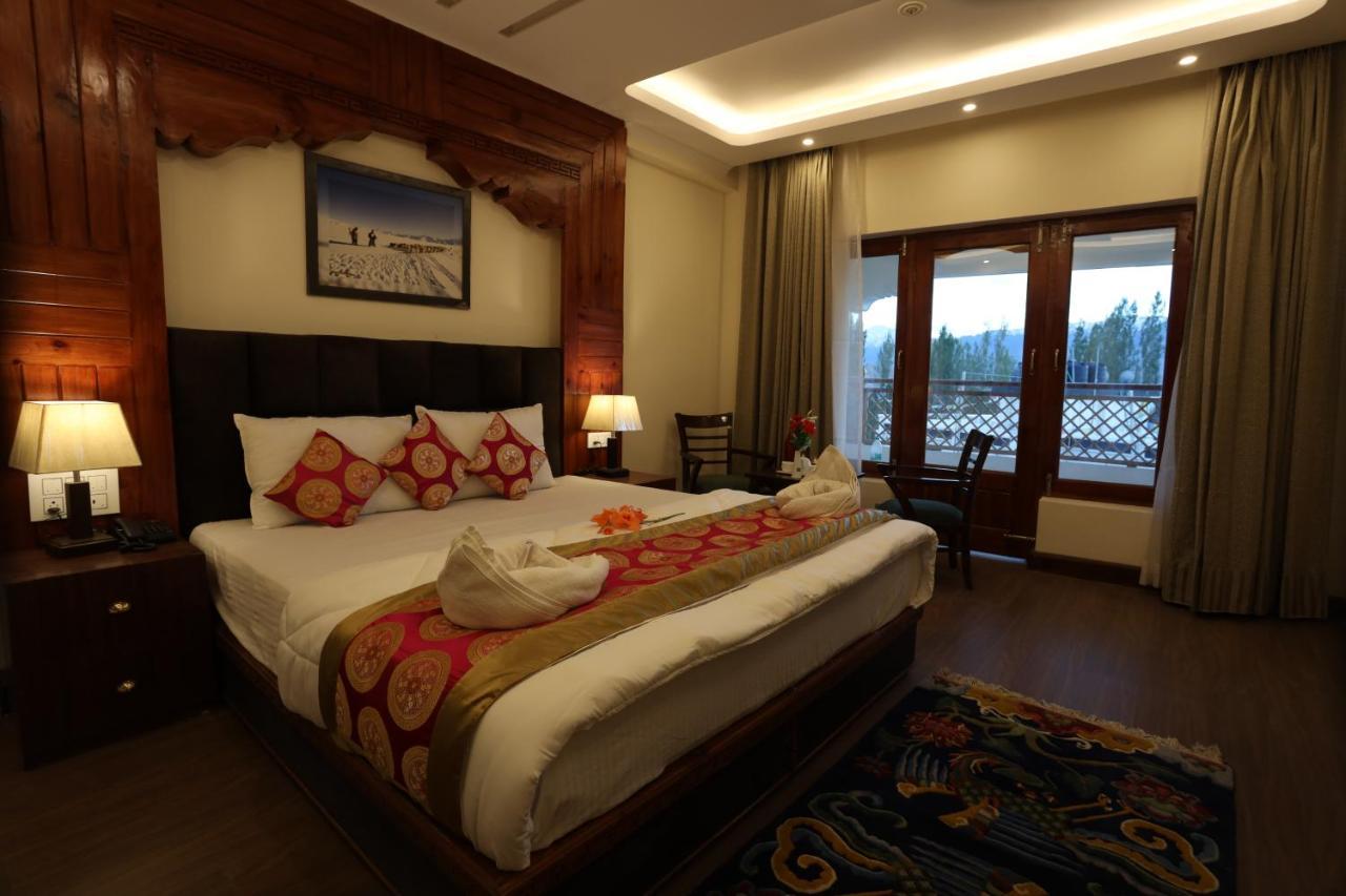 Hotel The Grand Khasdan Лех Екстер'єр фото