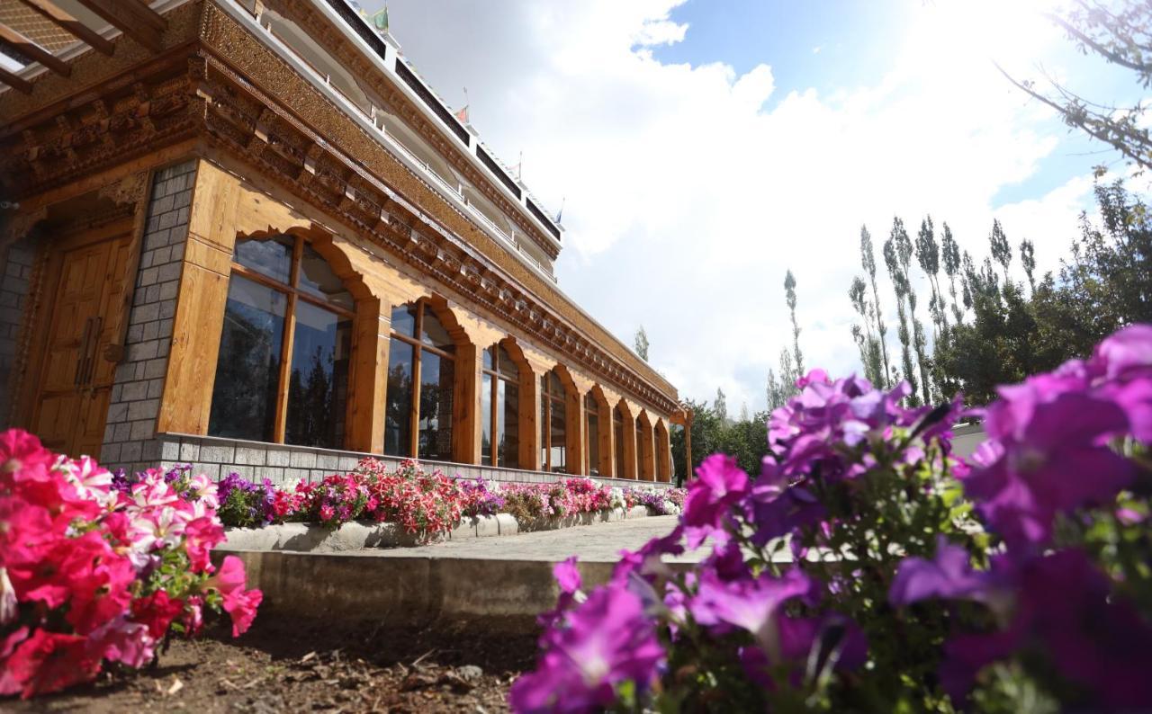 Hotel The Grand Khasdan Лех Екстер'єр фото