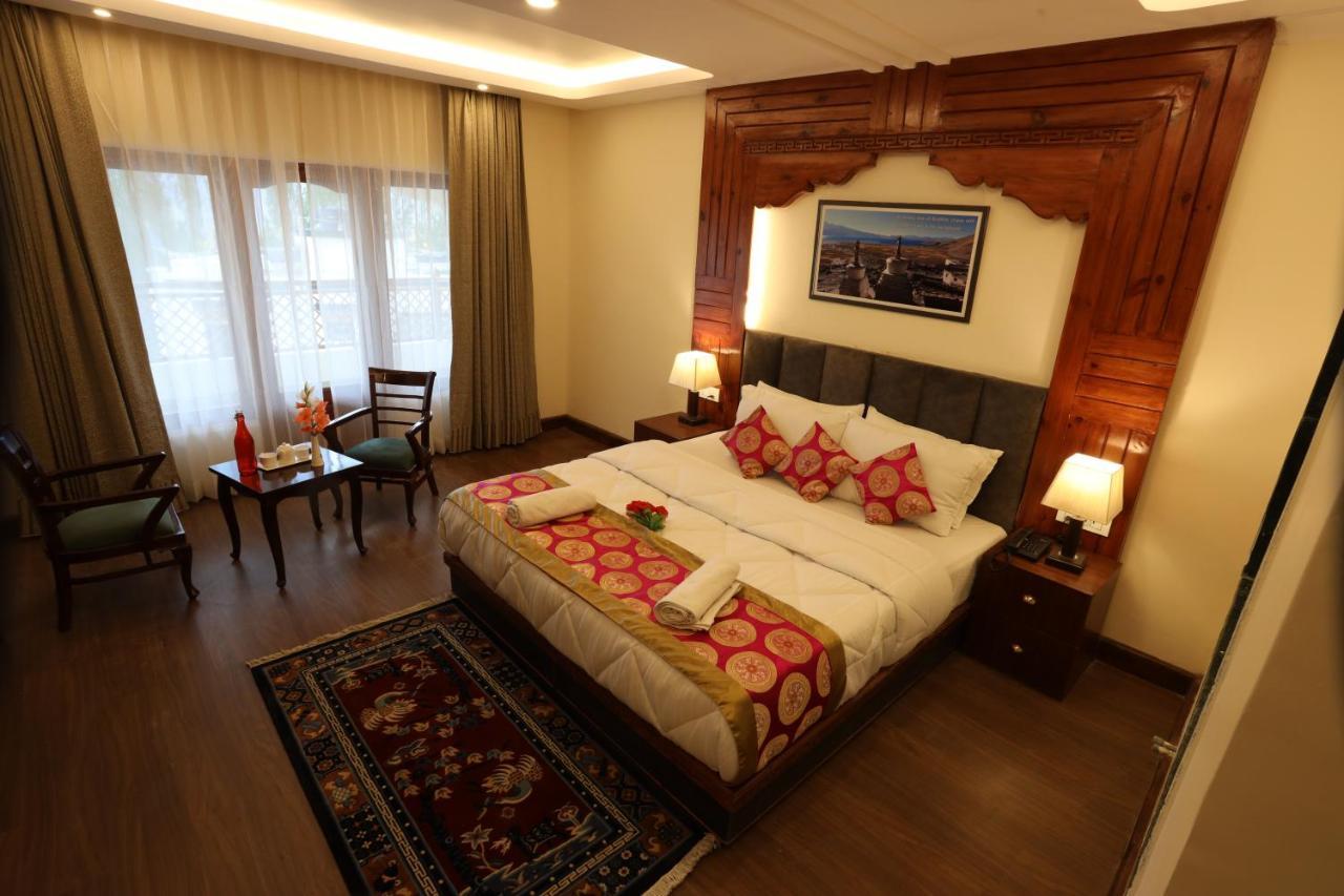 Hotel The Grand Khasdan Лех Екстер'єр фото