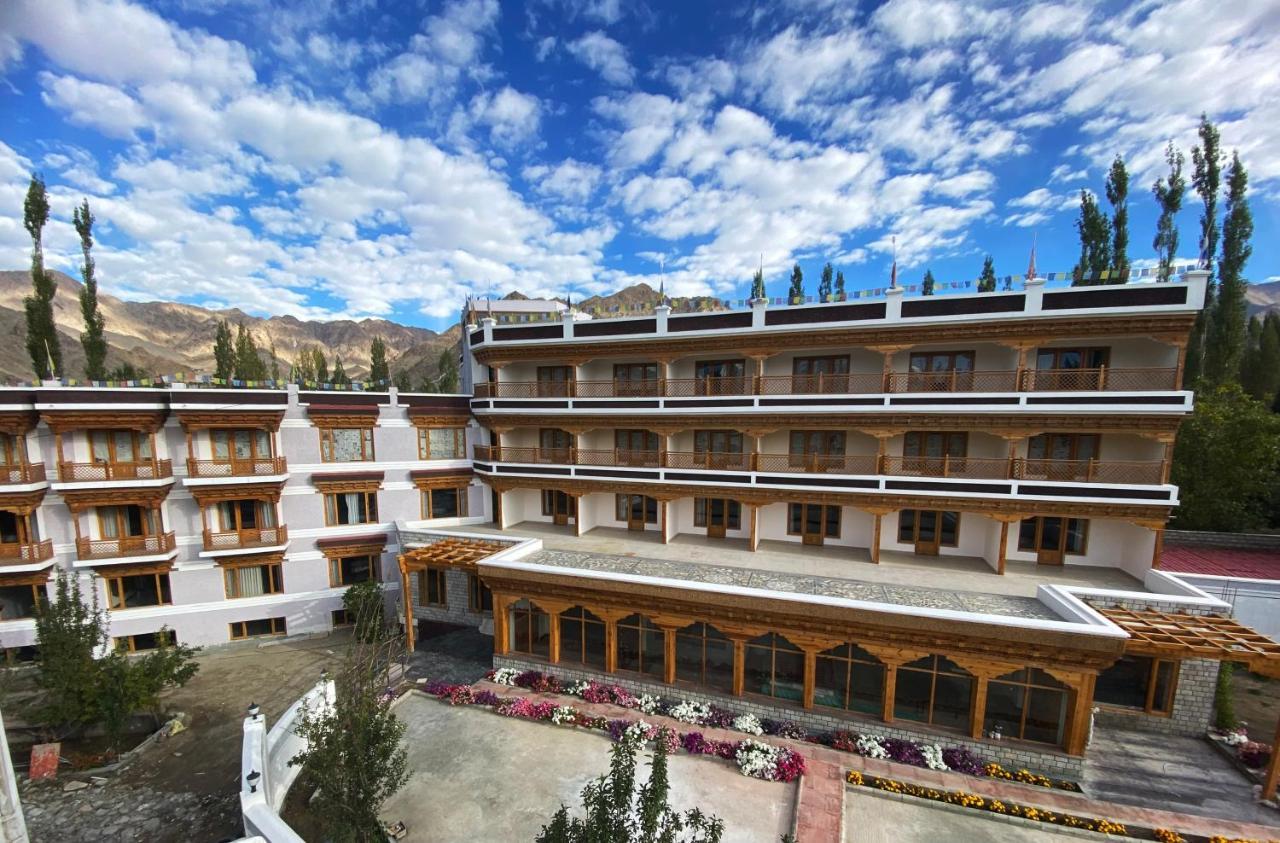 Hotel The Grand Khasdan Лех Екстер'єр фото