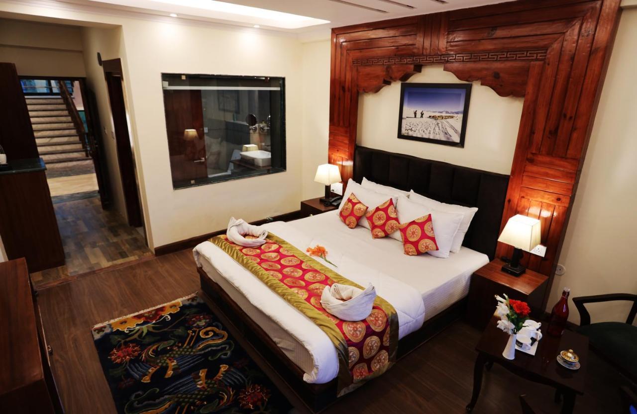 Hotel The Grand Khasdan Лех Екстер'єр фото
