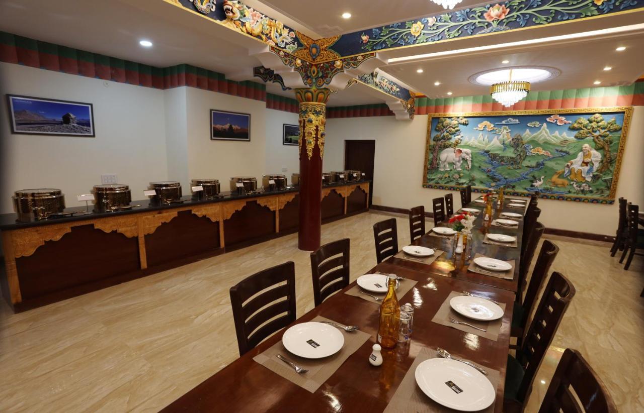 Hotel The Grand Khasdan Лех Екстер'єр фото