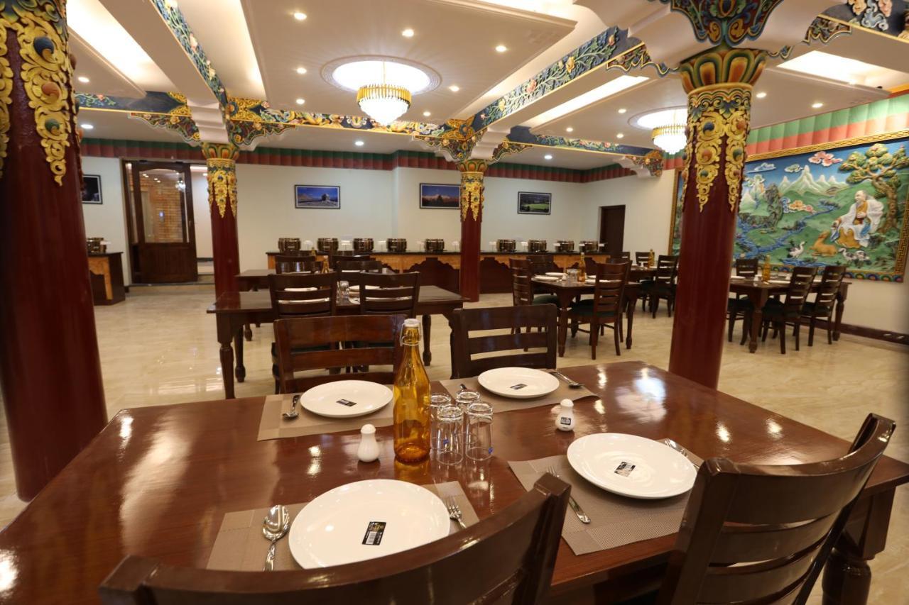 Hotel The Grand Khasdan Лех Екстер'єр фото